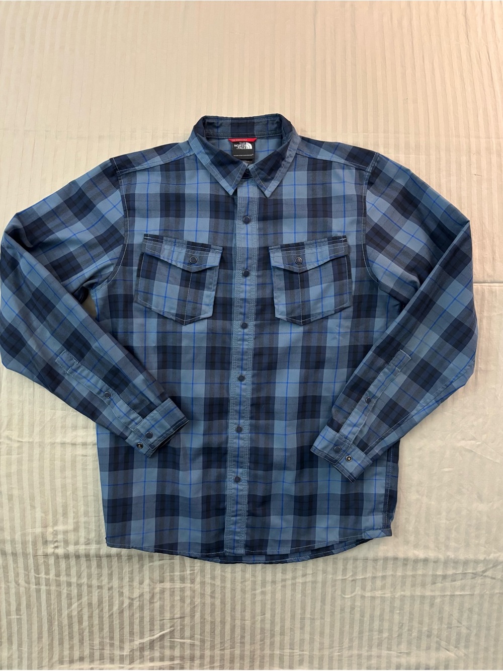 The North Face Shirt Mens Small Blue Plaid Snap Front Western Outdoors Hike Farm
